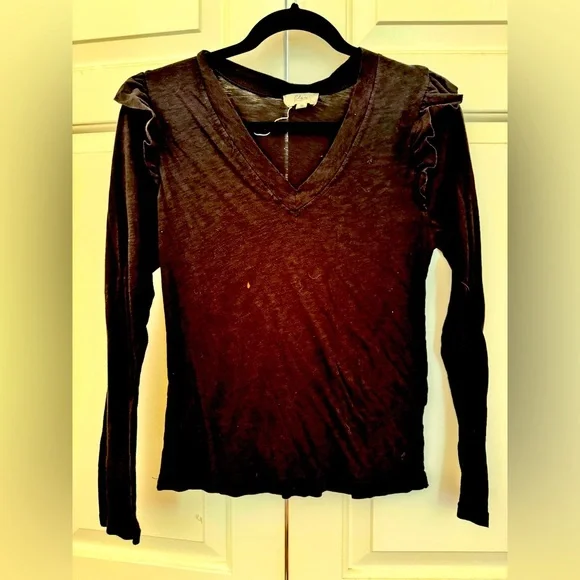 Elan Sz M Black Ruffle Sleeve V-Neck Top - Picture 2 of 5